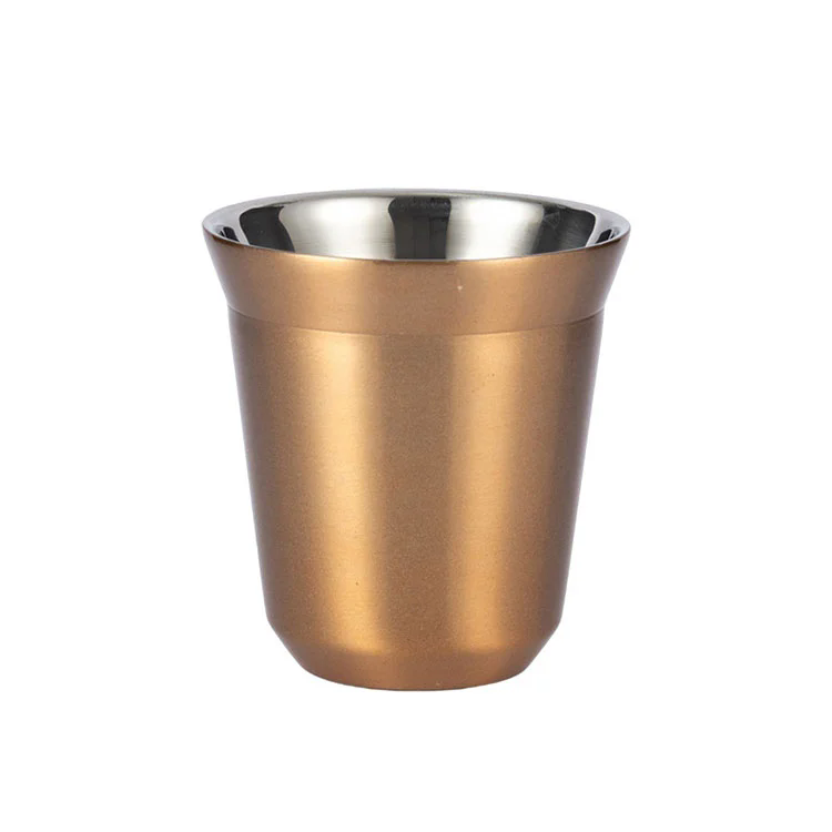 Proč si nerezová láhev získává tolik pozornosti?